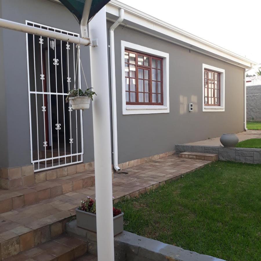 Fancy Pansy Apartment Germiston Exterior photo